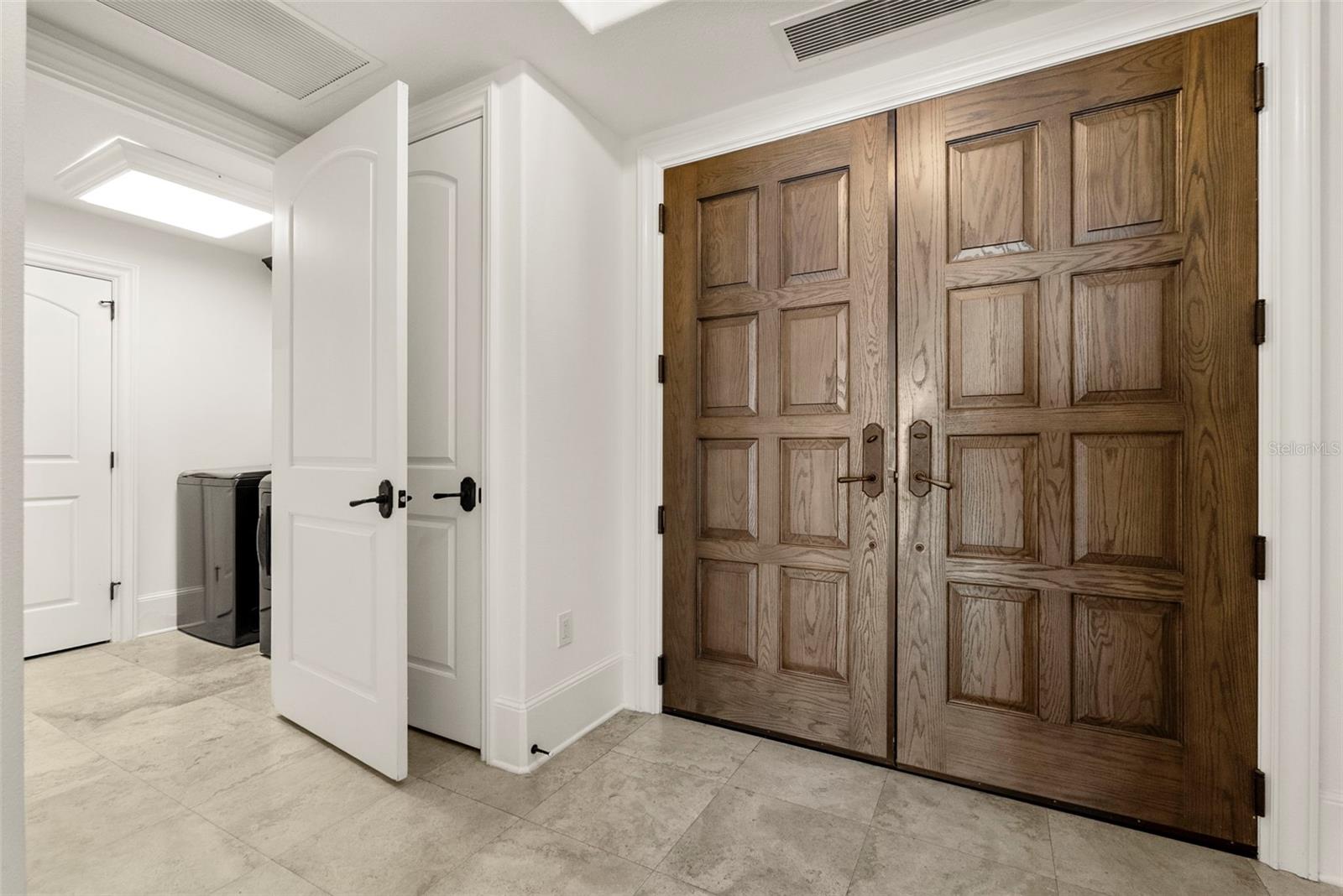 TROVILLION CONDO - Residential