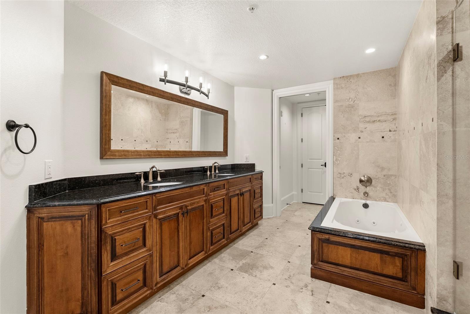 TROVILLION CONDO - Residential