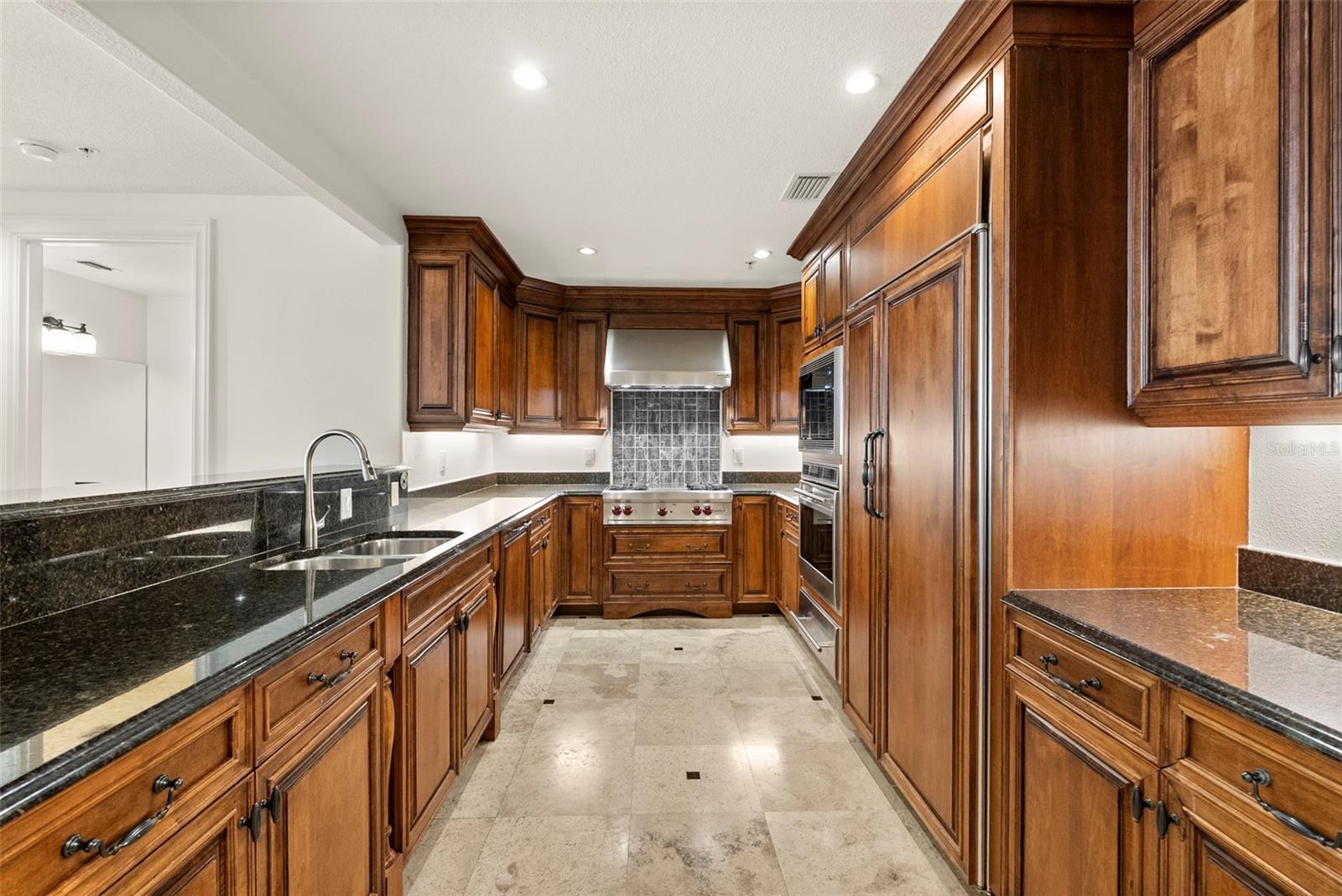 TROVILLION CONDO - Residential