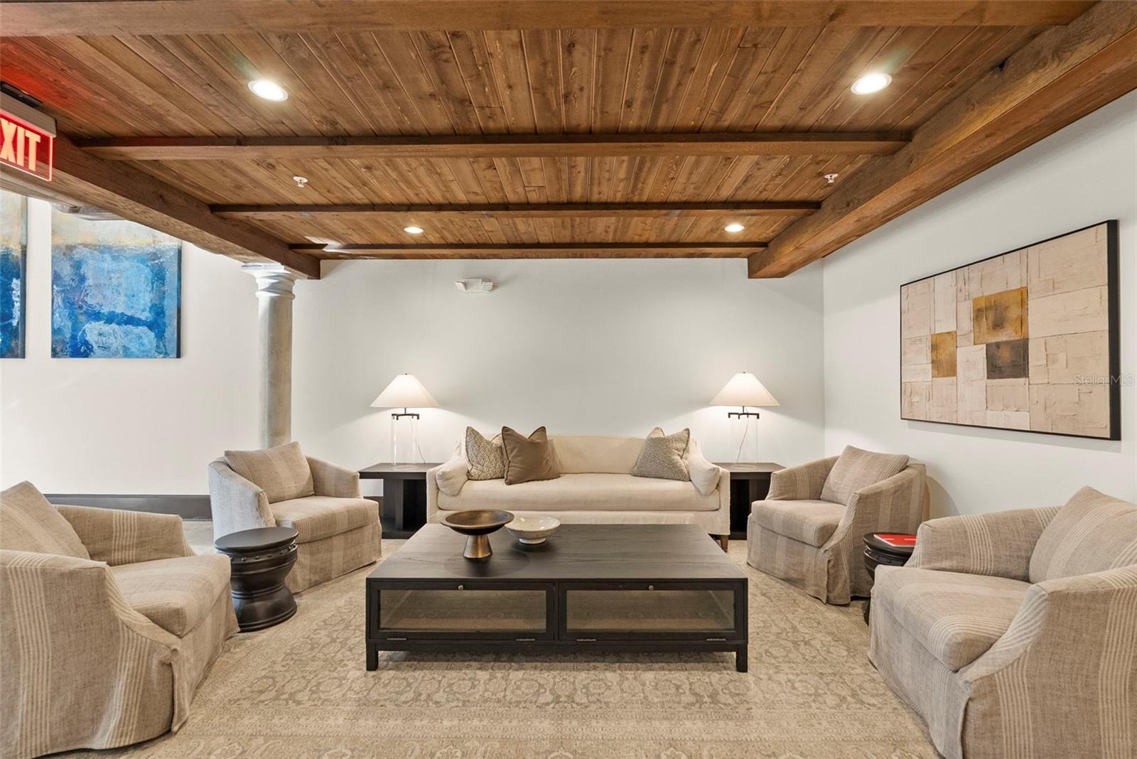 TROVILLION CONDO - Residential