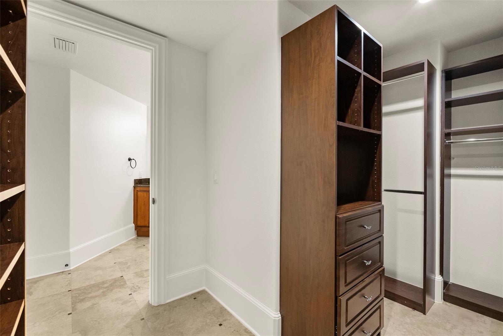 TROVILLION CONDO - Residential