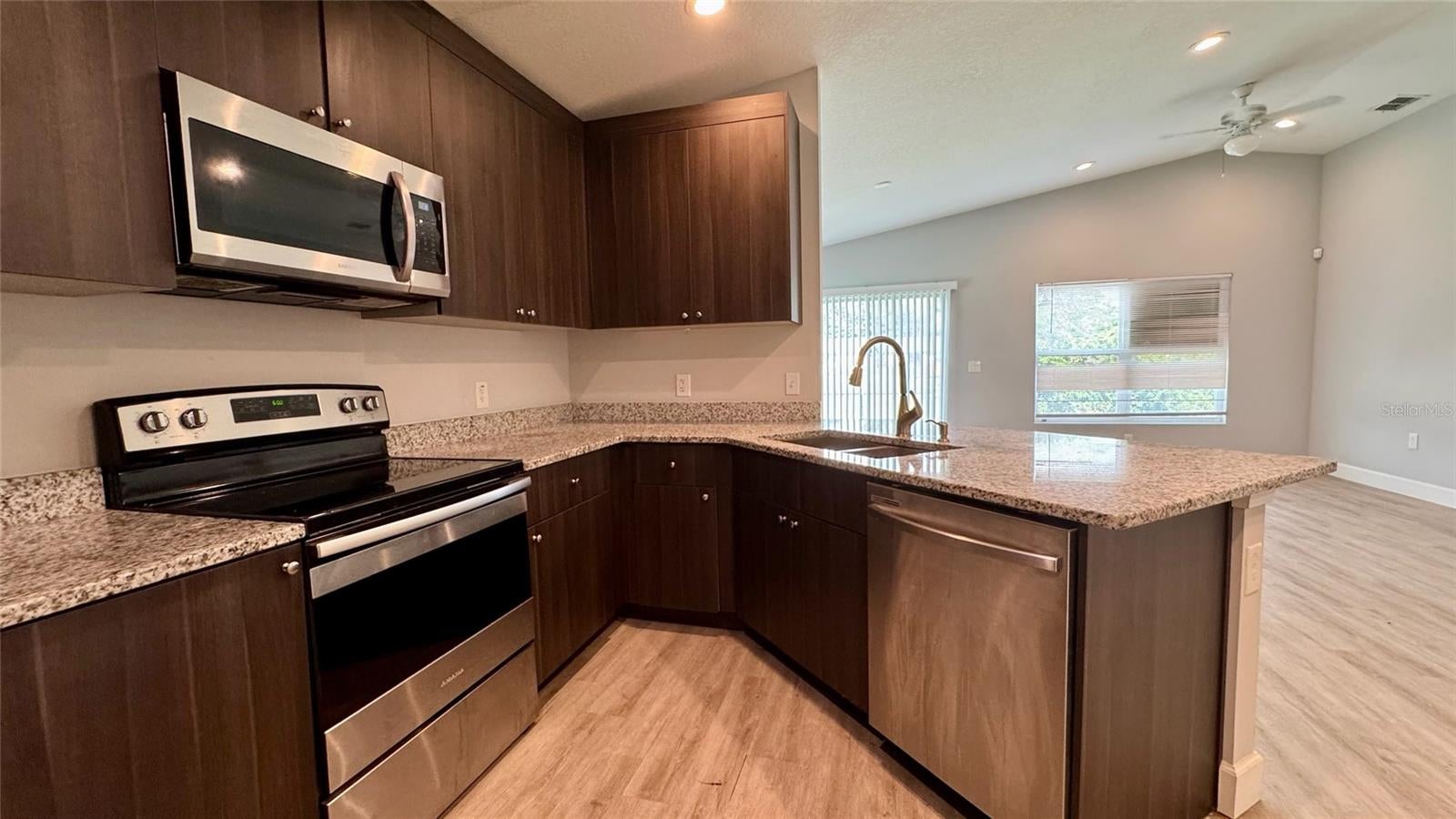 5 N HART BOULEVARD