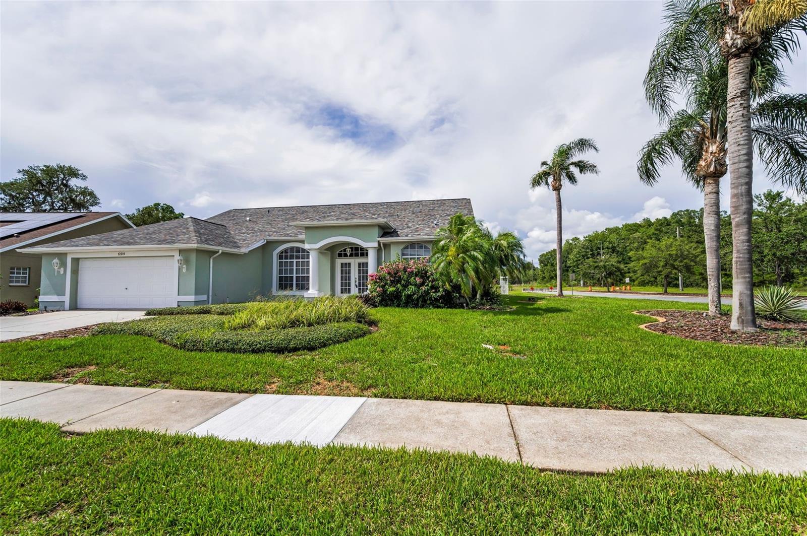 12519 ROSELAND DRIVE