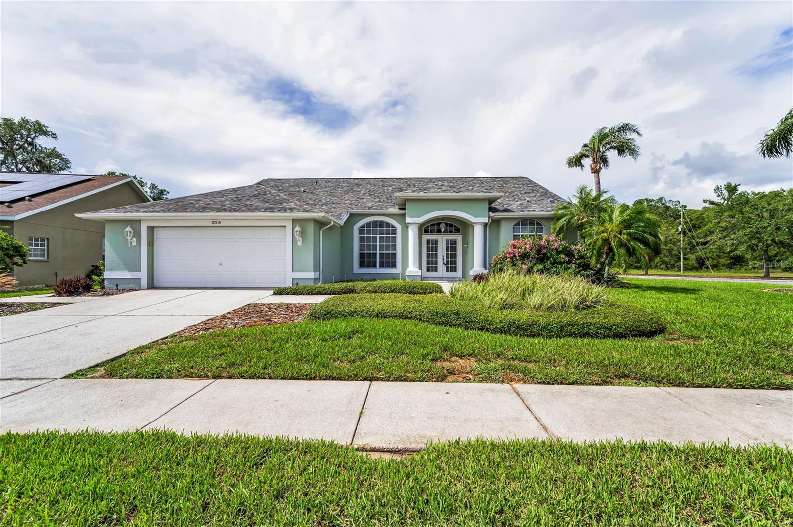 12519 ROSELAND DRIVE