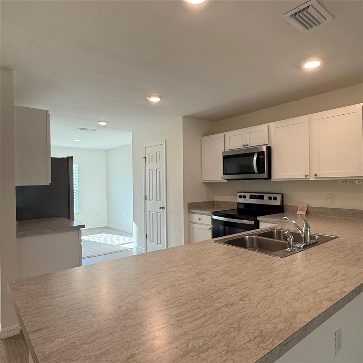 PORT CHARLOTTE SUB 09 - Residential Lease