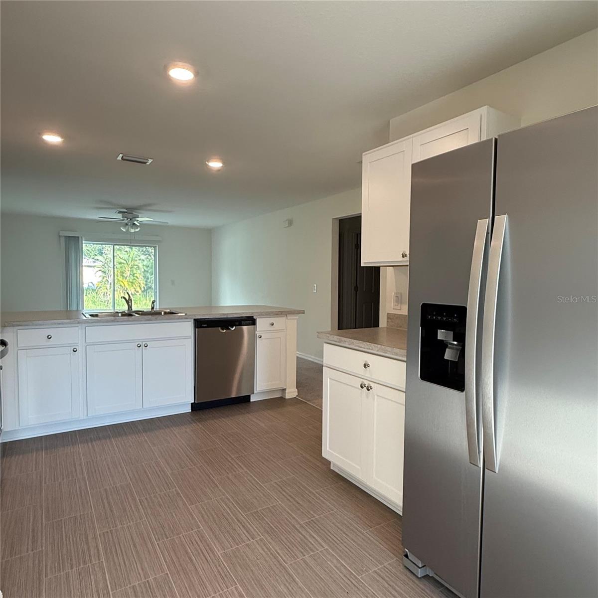 PORT CHARLOTTE SUB 09 - Residential Lease