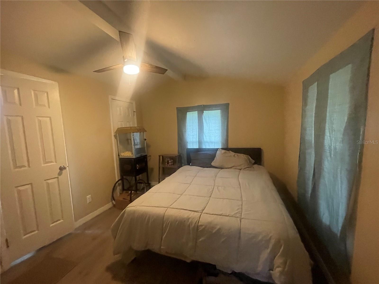 LAWNDALE - Residential