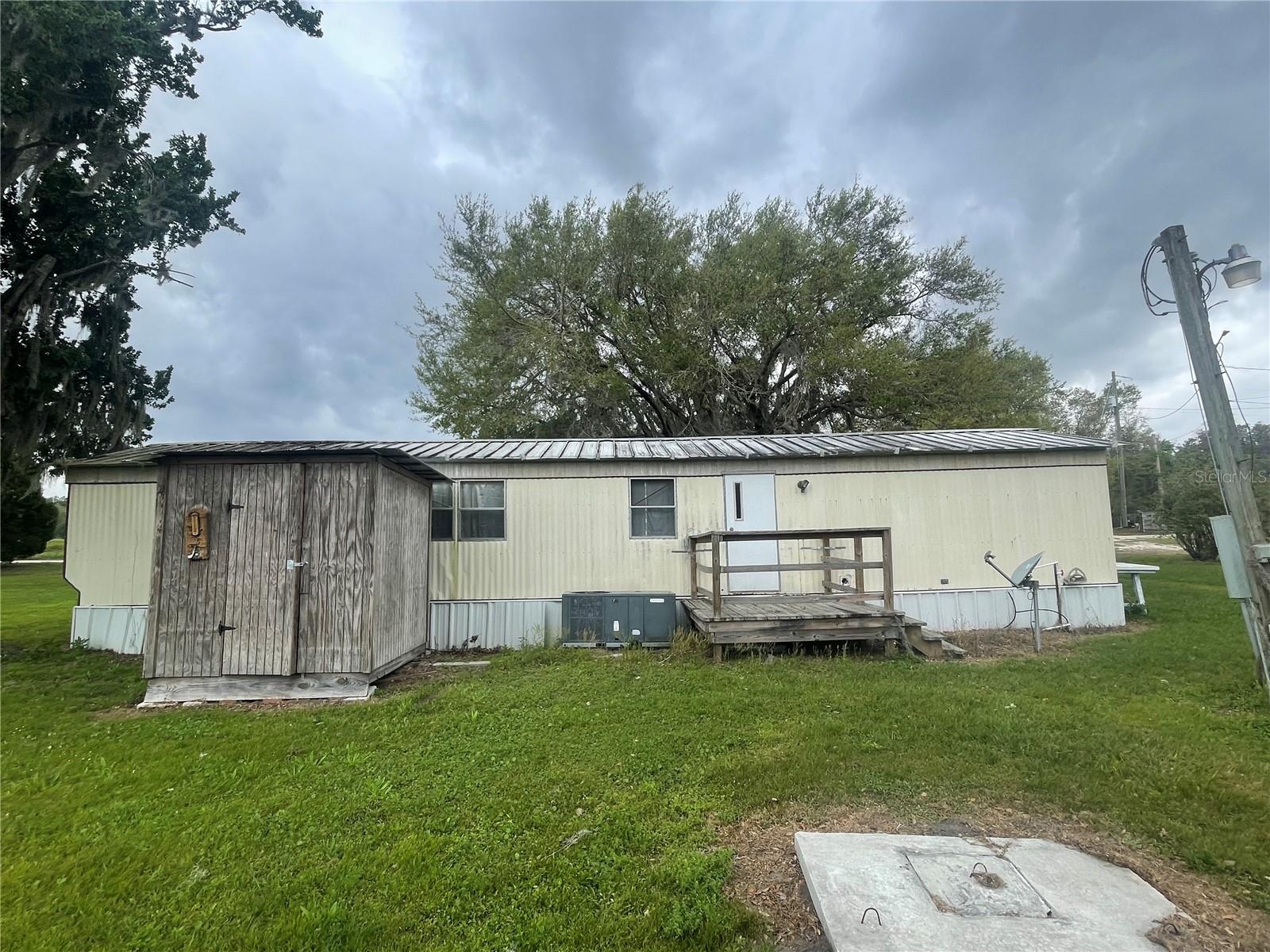 LAWNDALE - Residential