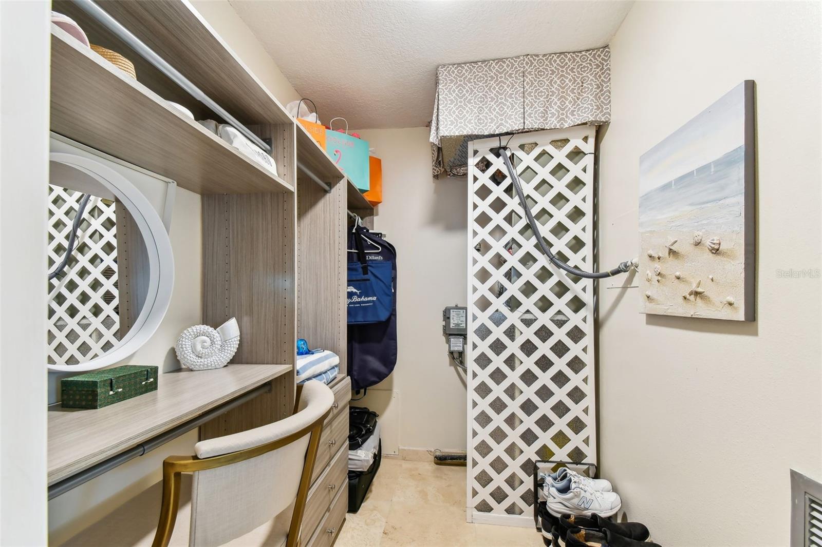 HARBOUR CLUB CONDO 2 - Residential