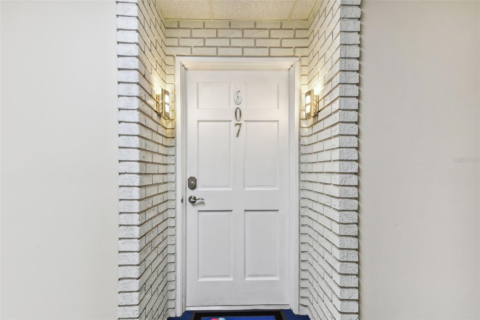 HARBOUR CLUB CONDO 2 - Residential