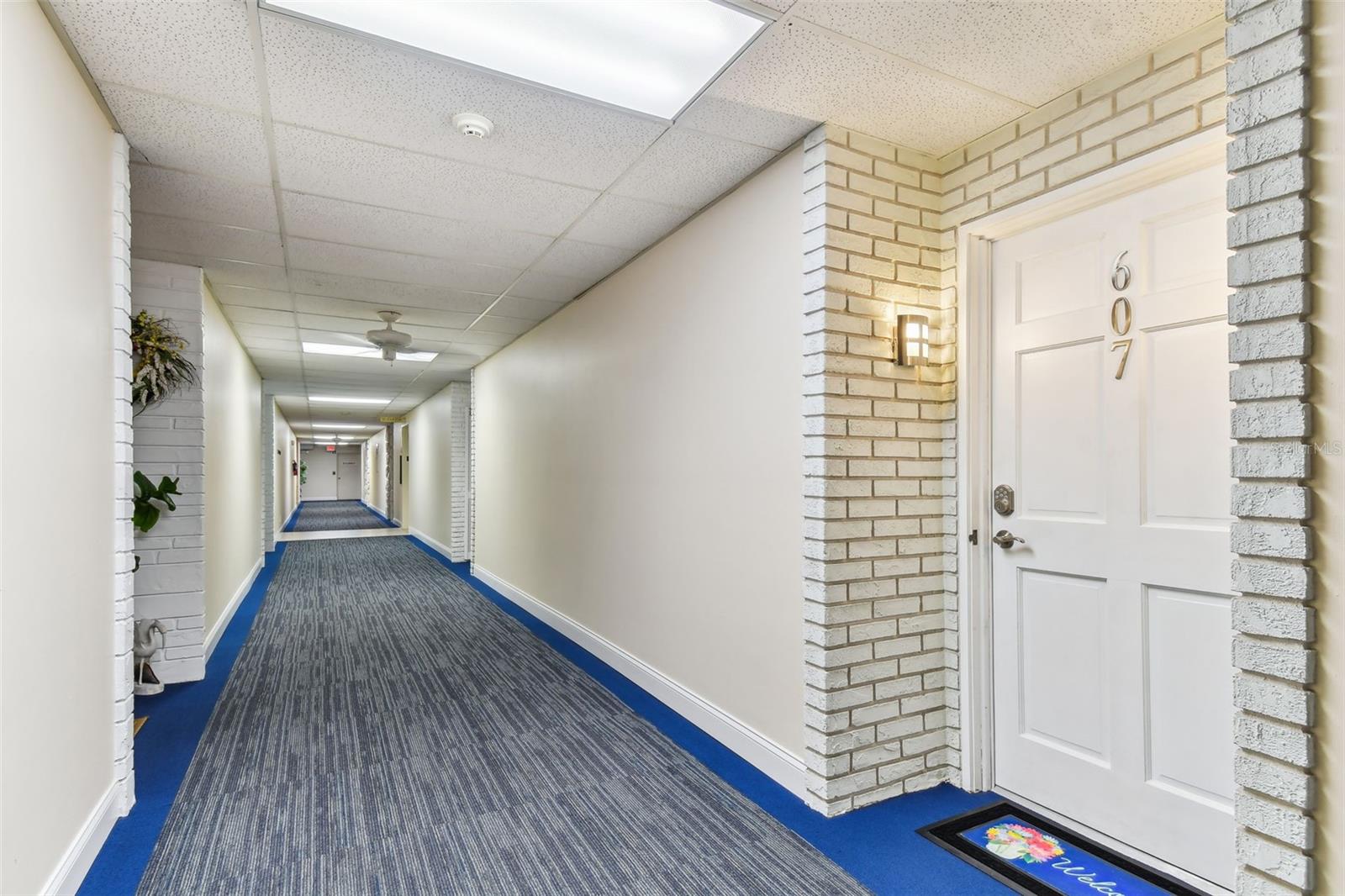 HARBOUR CLUB CONDO 2 - Residential