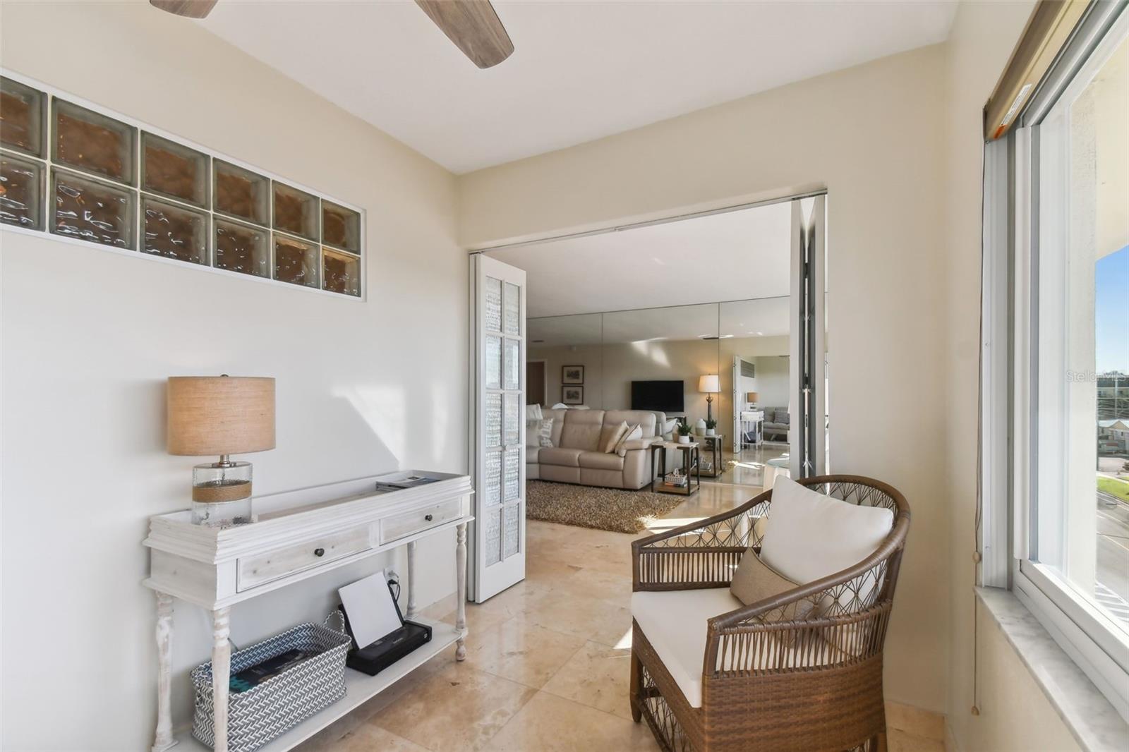 HARBOUR CLUB CONDO 2 - Residential