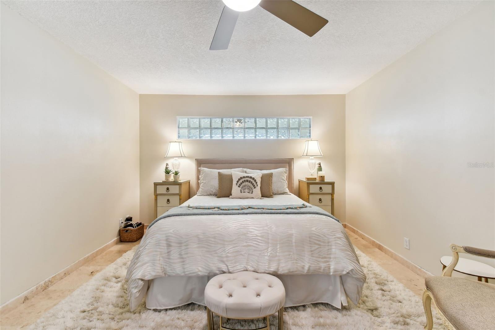 HARBOUR CLUB CONDO 2 - Residential