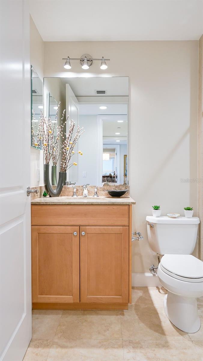 PARKSHORE PLAZA CONDO - Residential