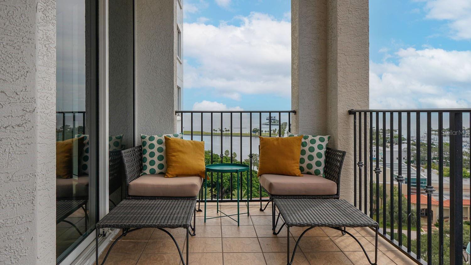 PARKSHORE PLAZA CONDO - Residential