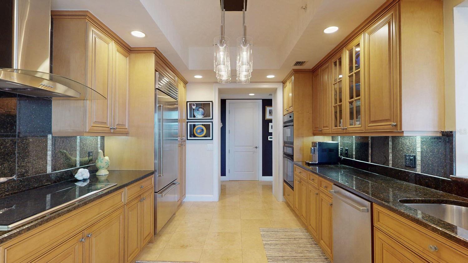 PARKSHORE PLAZA CONDO - Residential