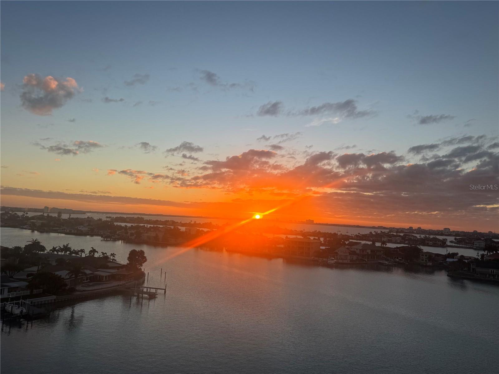 THREE PALMS POINTE CONDO - Residential