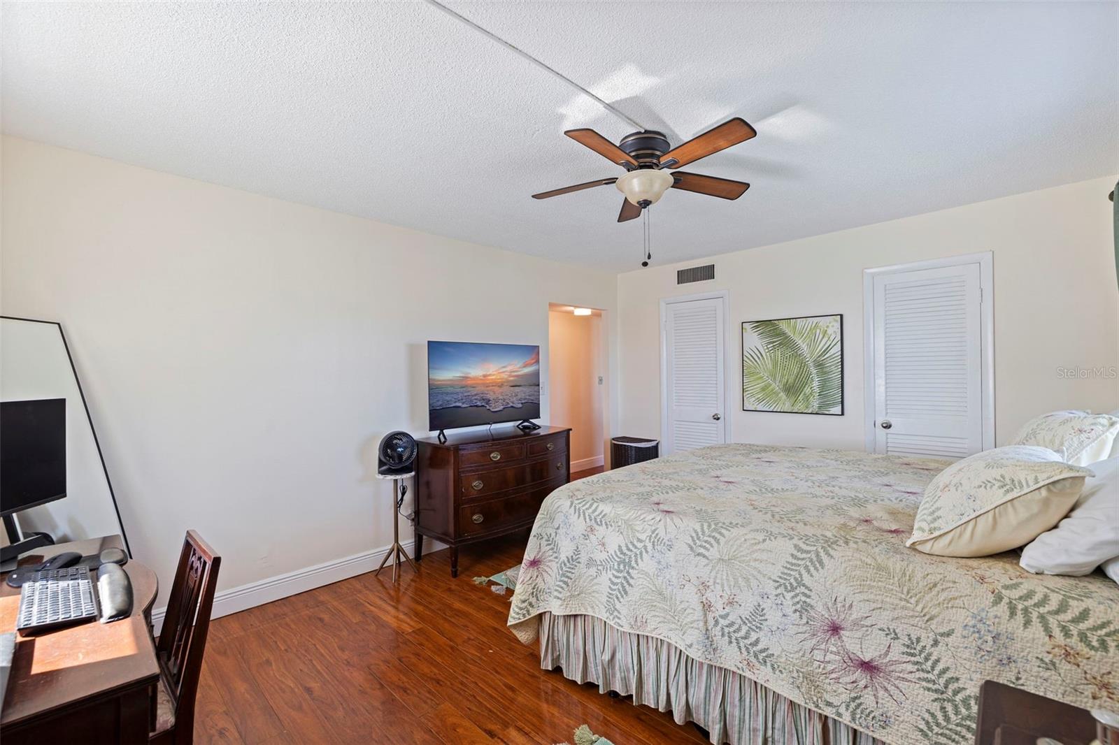 THREE PALMS POINTE CONDO - Residential