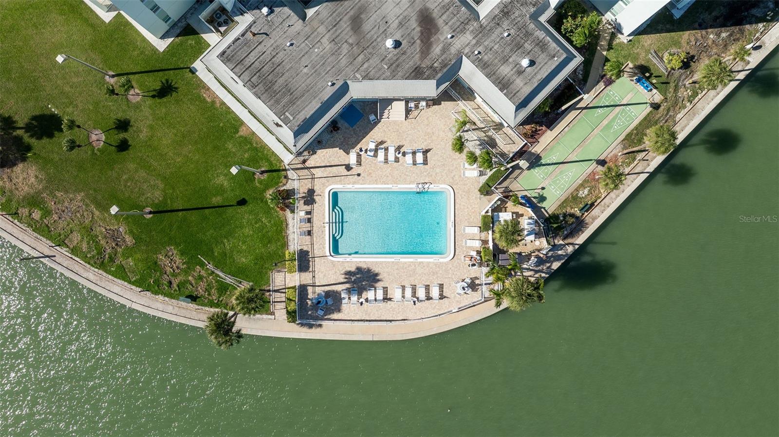 THREE PALMS POINTE CONDO - Residential