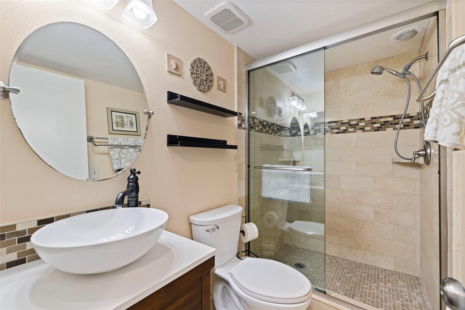 THREE PALMS POINTE CONDO - Residential