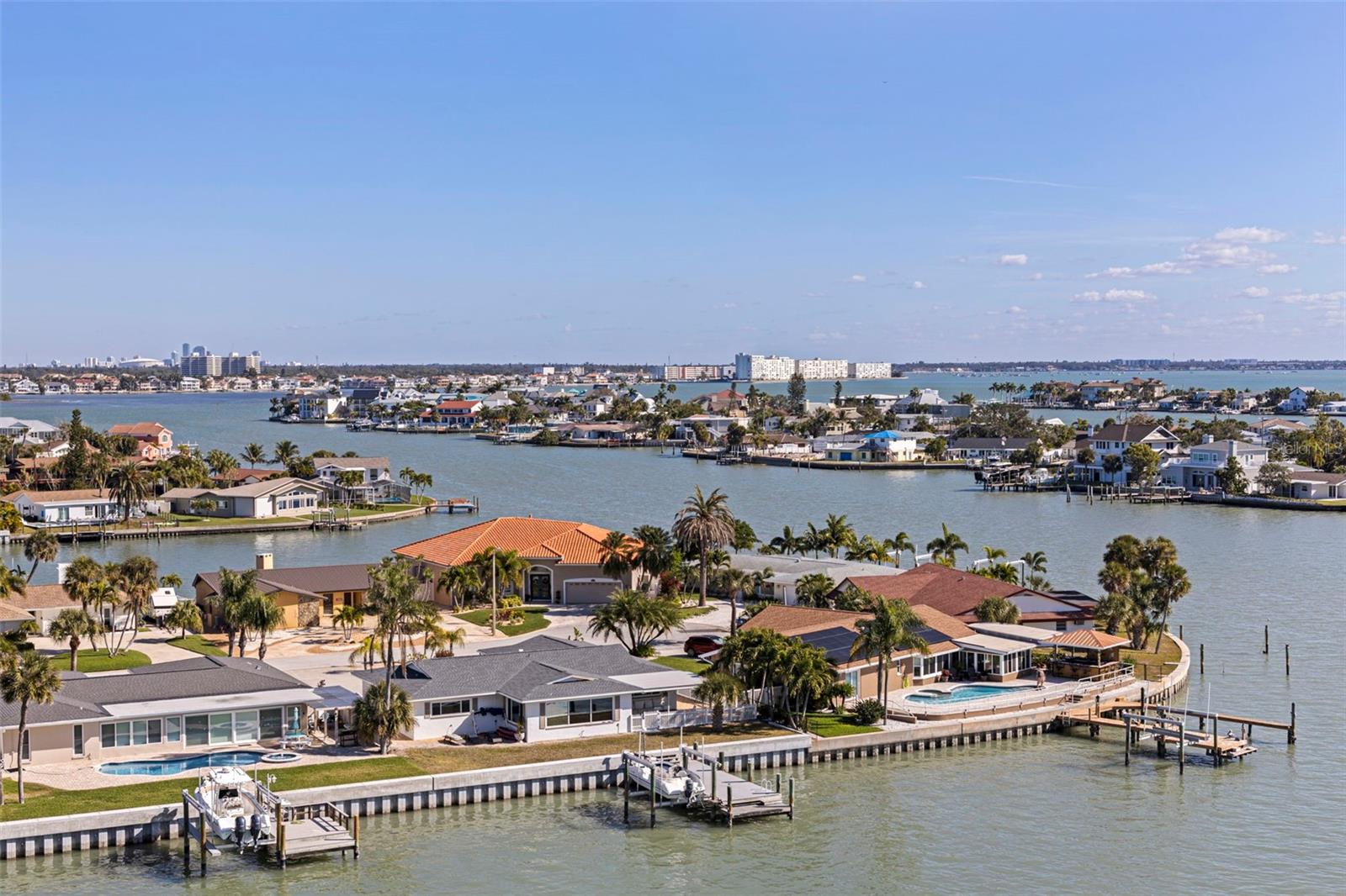 THREE PALMS POINTE CONDO - Residential