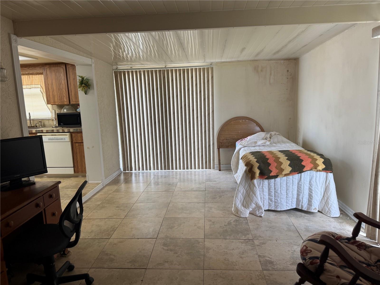 HOLIDAY LAKES WEST - Residential