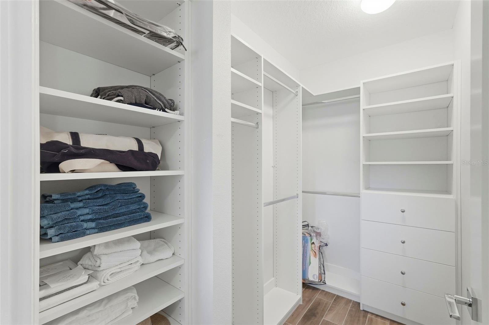 LAS PALMAS CONDO - Residential