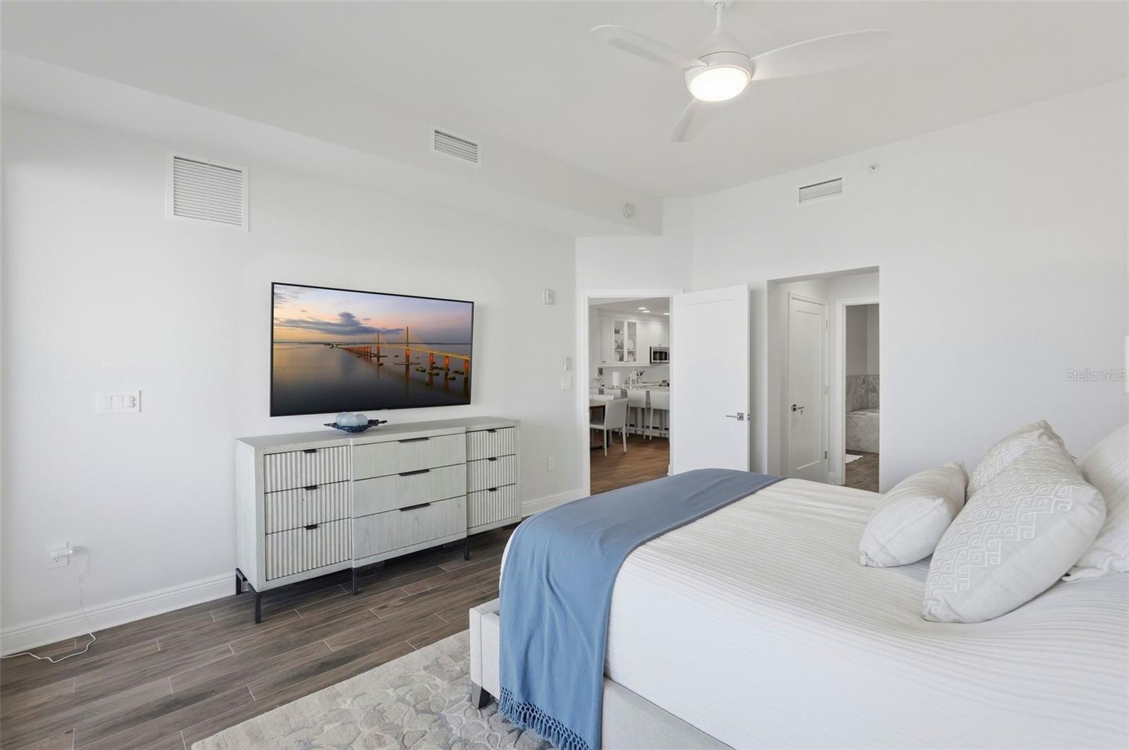 LAS PALMAS CONDO - Residential