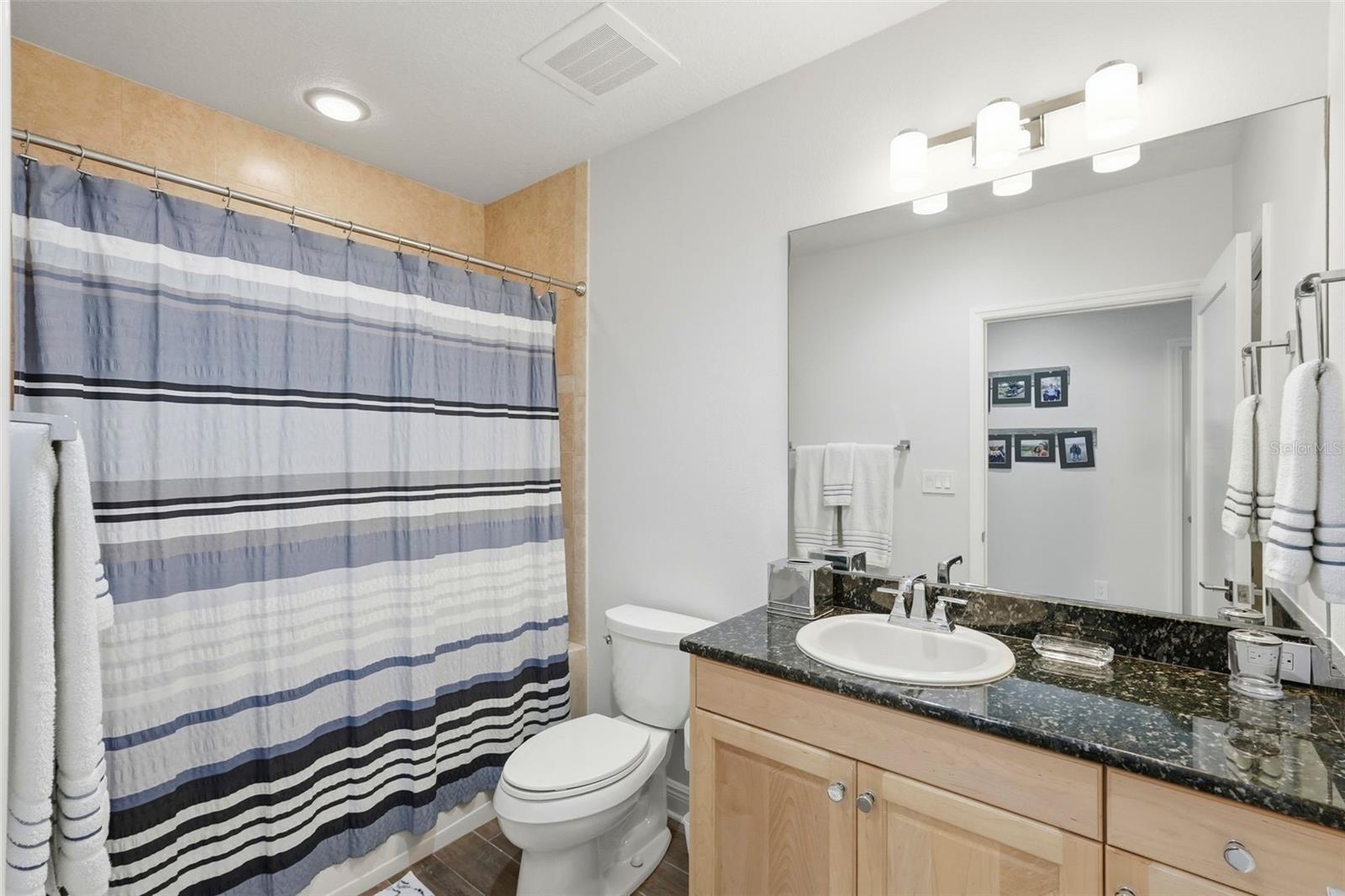 LAS PALMAS CONDO - Residential