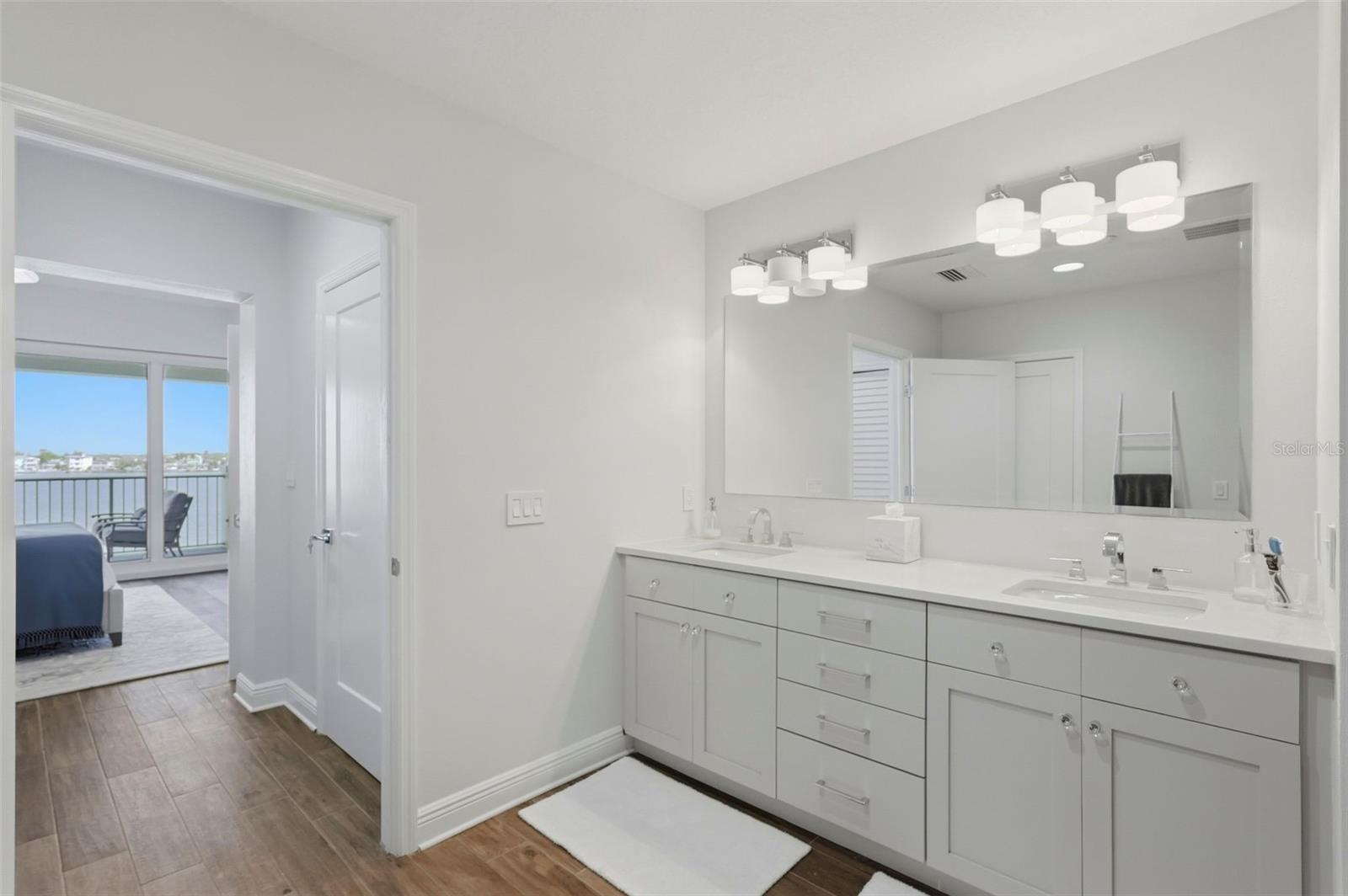 LAS PALMAS CONDO - Residential