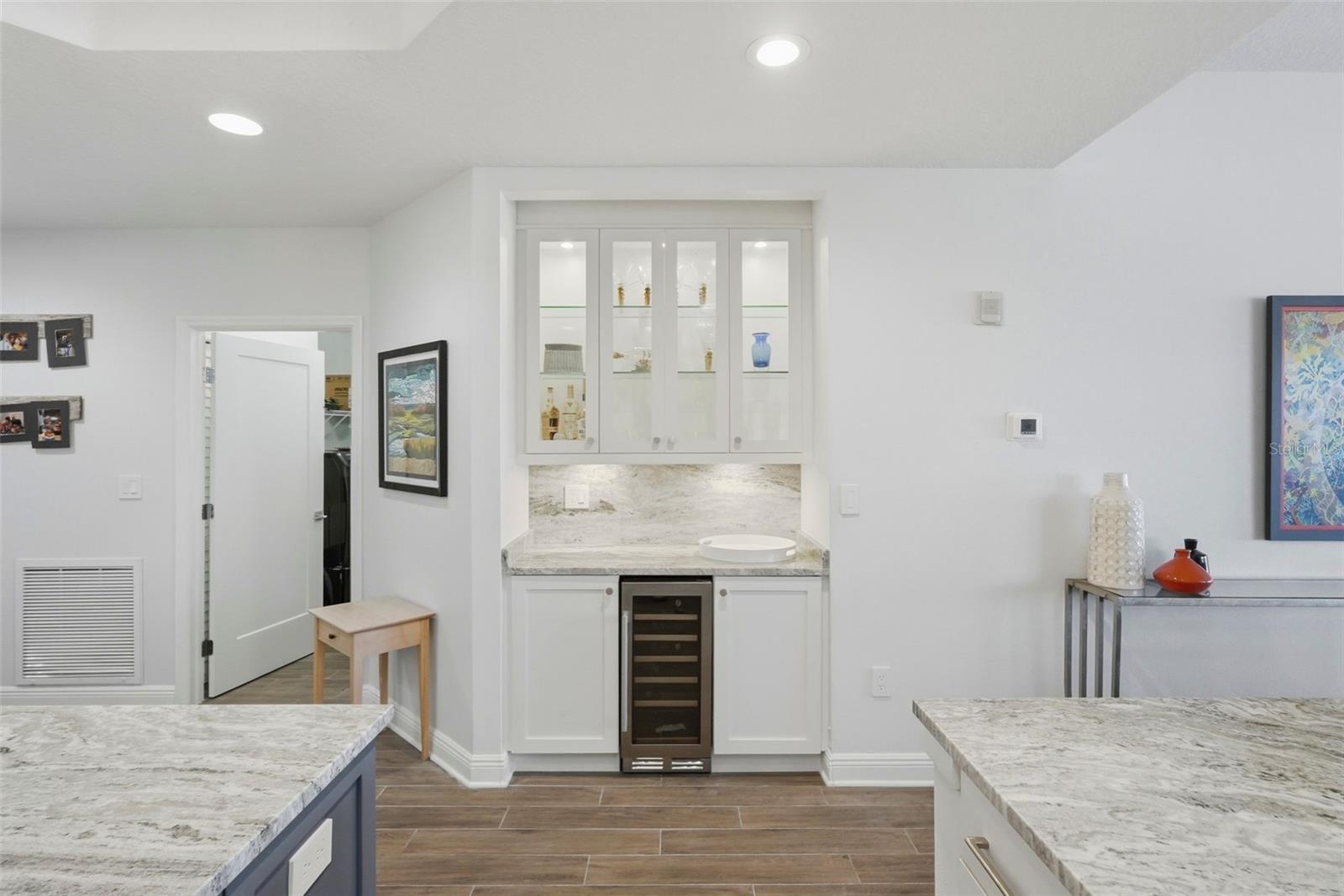 LAS PALMAS CONDO - Residential