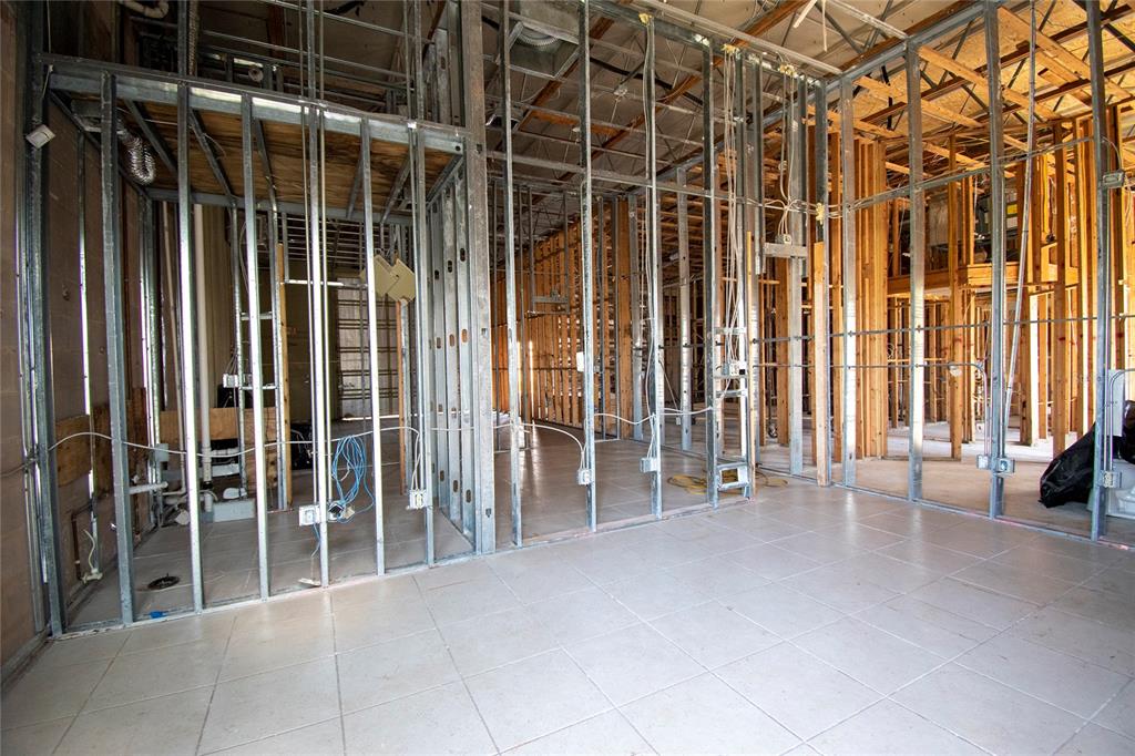 SANDHILL GARDEN PARK COMMER - Commercial Lease