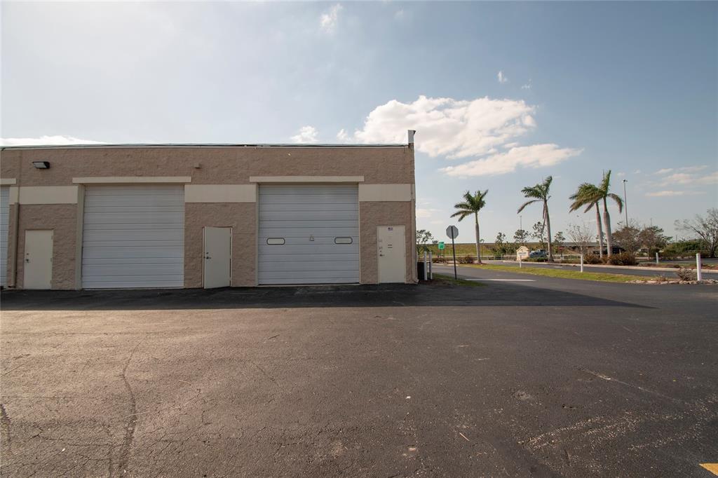 SANDHILL GARDEN PARK COMMER - Commercial Lease