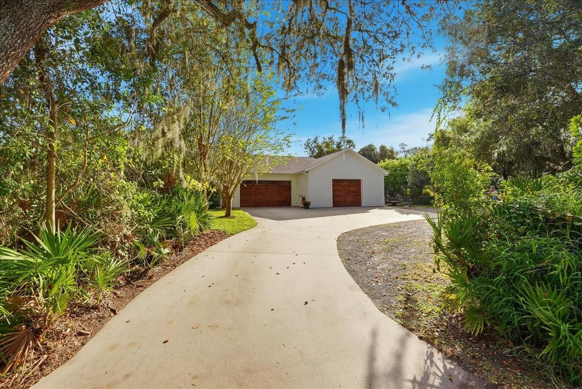 RUNNYMEDE OAKS UNREC - Residential