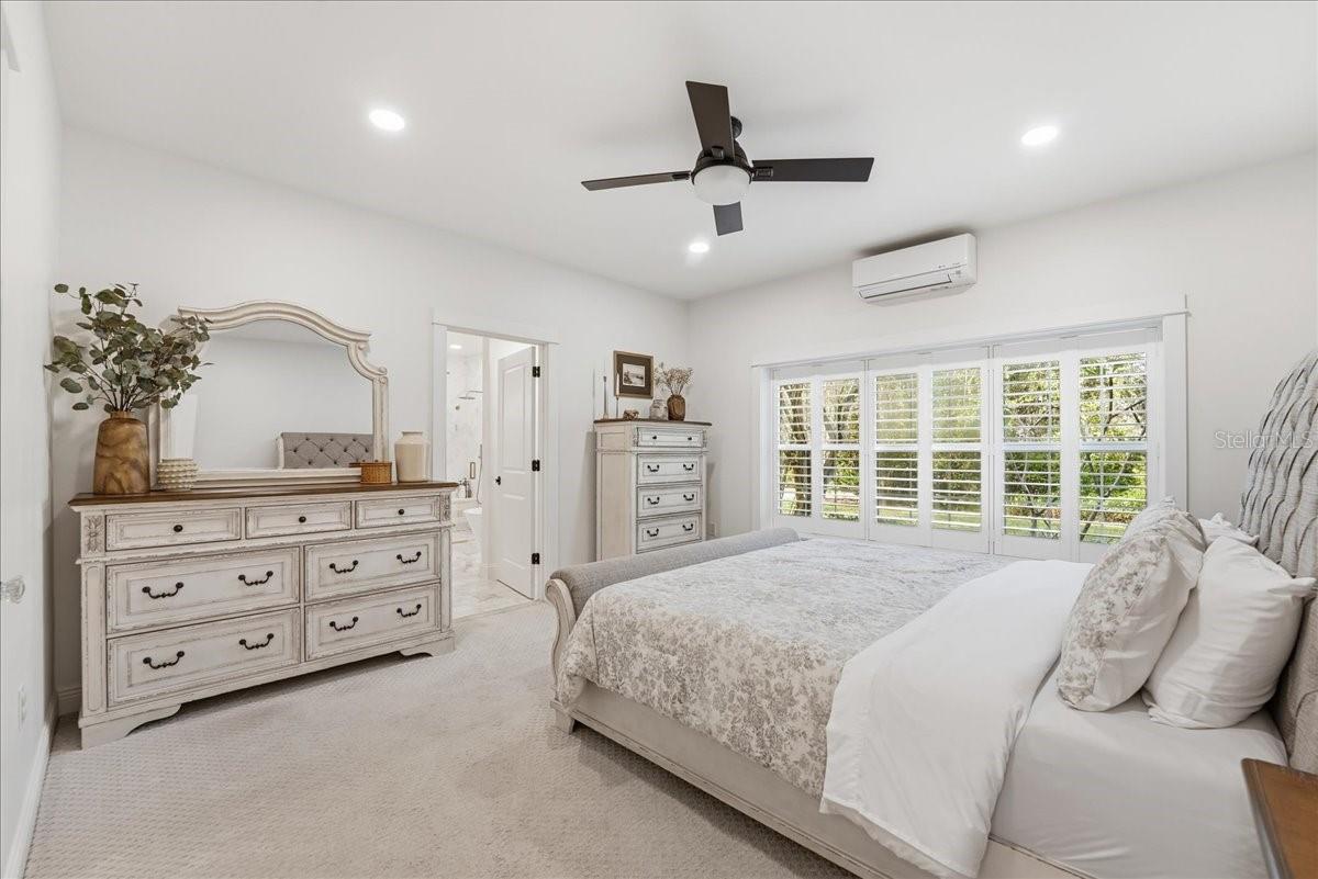 RUNNYMEDE OAKS UNREC - Residential