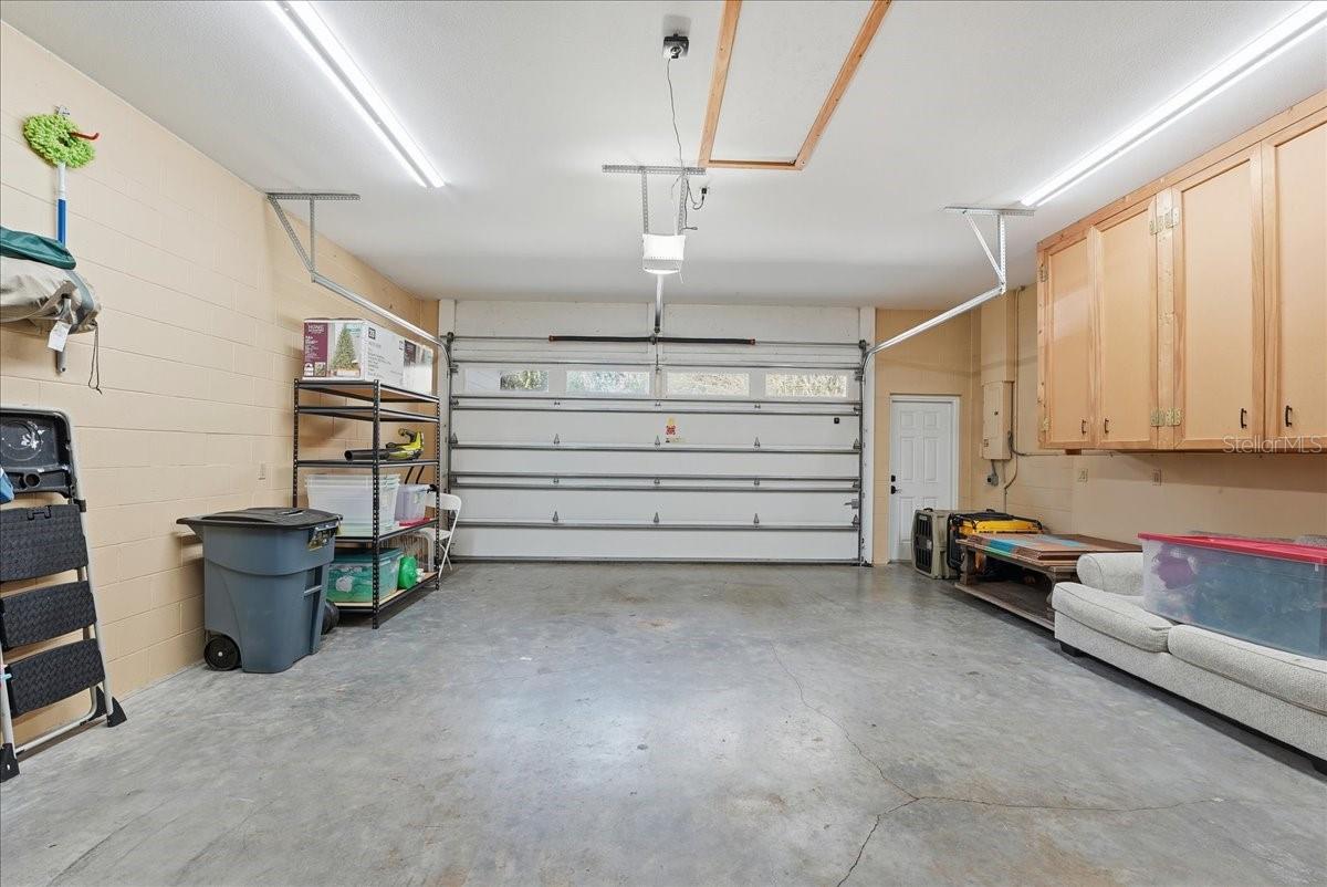 RUNNYMEDE OAKS UNREC - Residential