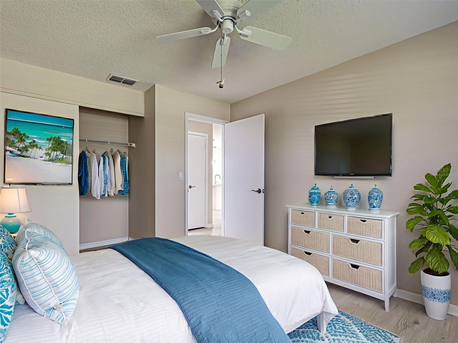 CHESTNUT CREEK VILLAS - Residential