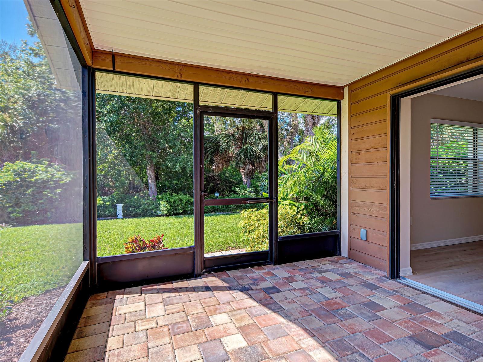 CHESTNUT CREEK VILLAS - Residential