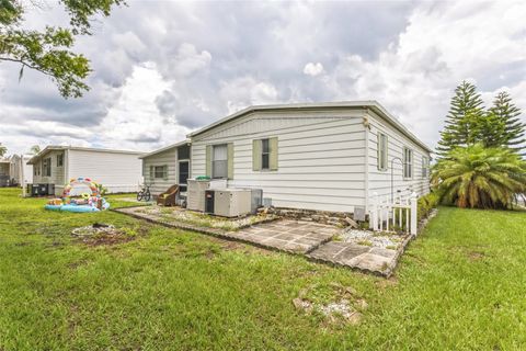 A home in LAKELAND