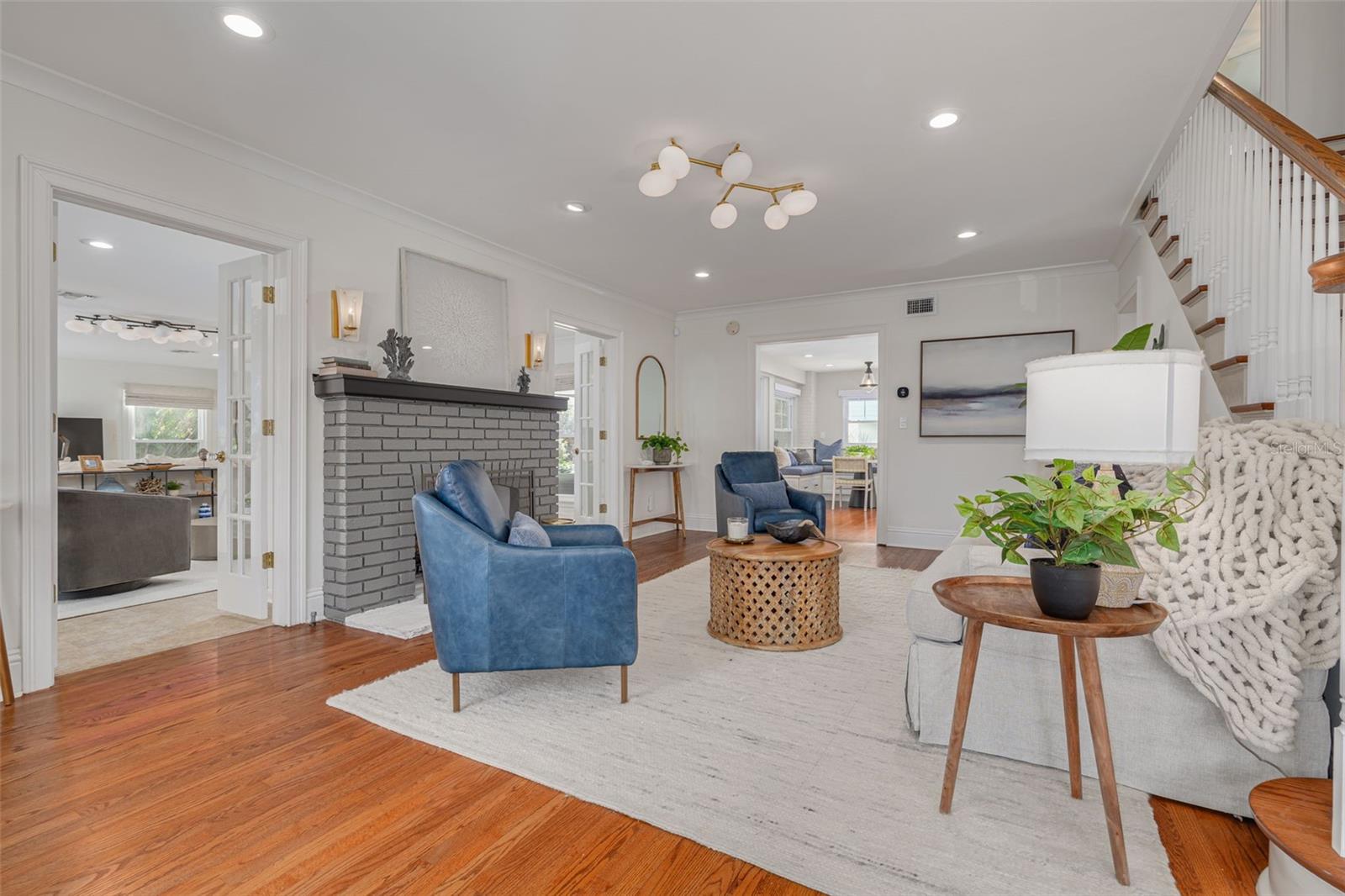 CRESCENT PARK HEIGHTS - Residential