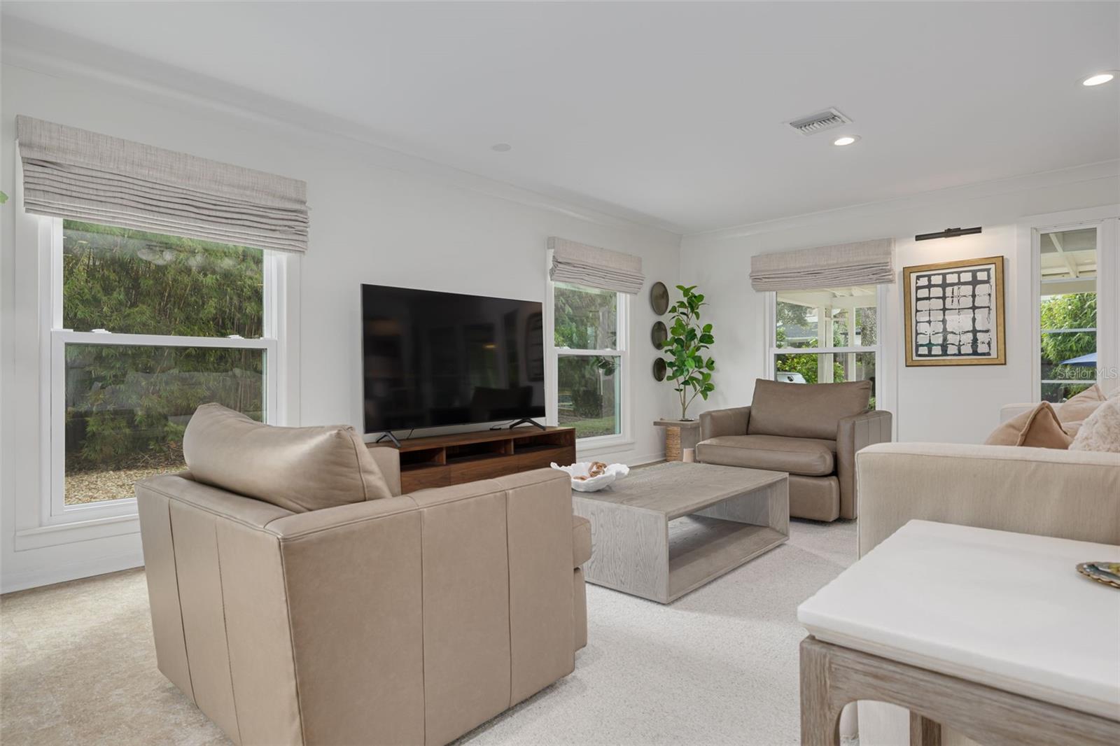CRESCENT PARK HEIGHTS - Residential