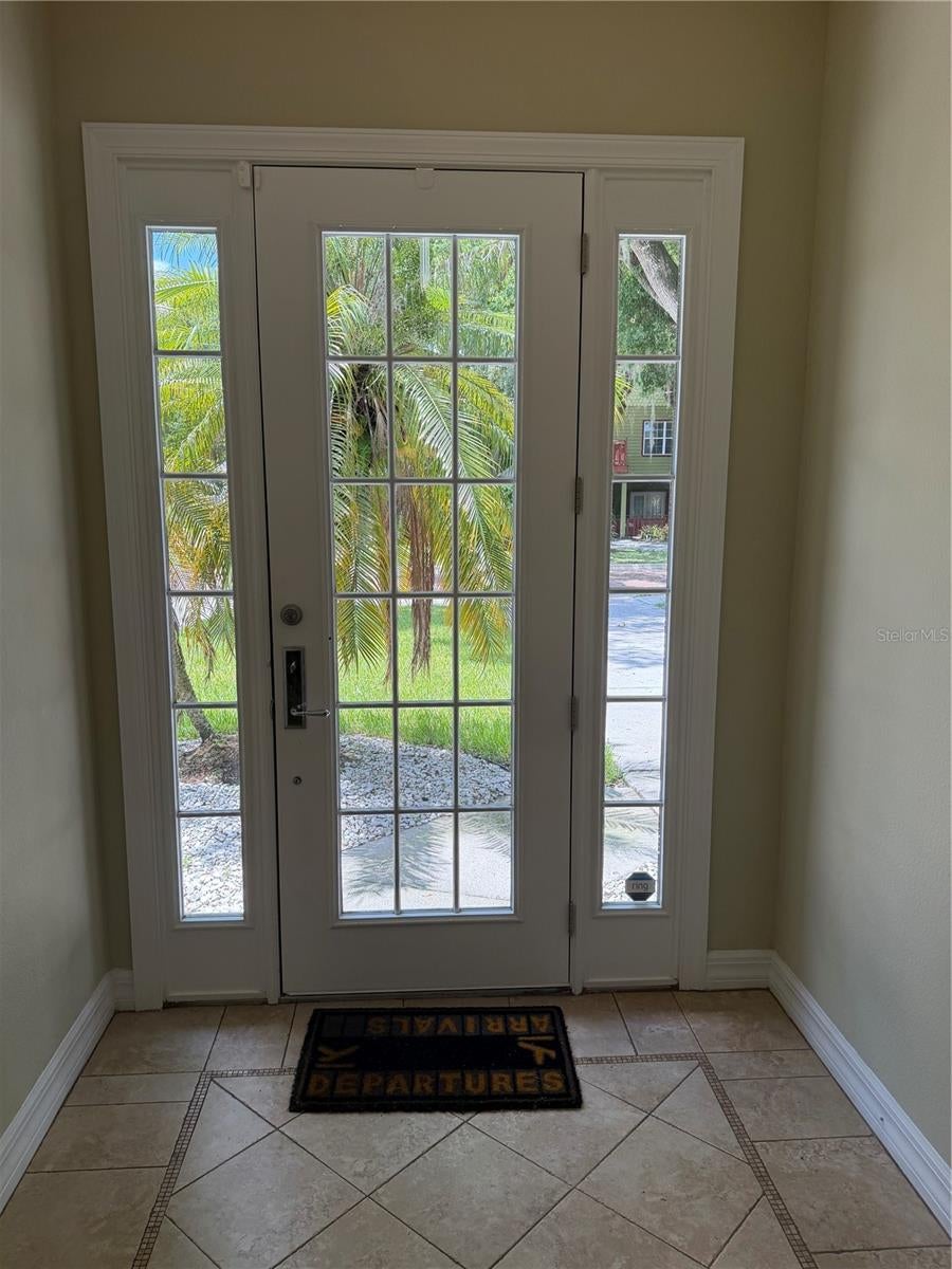 Photo of 1009 Elmwood Street #1009, Orlando, FL 32801 (MLS # O6419801)