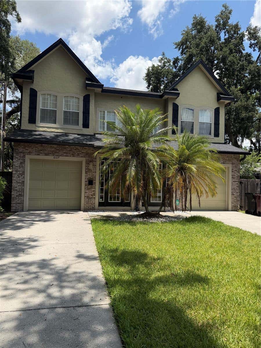 Photo of 1009 Elmwood Street #1009, Orlando, FL 32801 (MLS # O6419801)