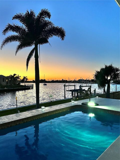 A home in PORT CHARLOTTE