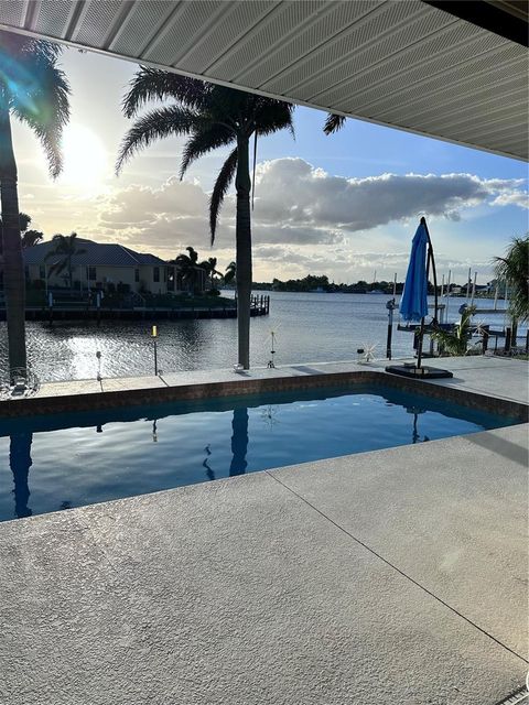 A home in PORT CHARLOTTE