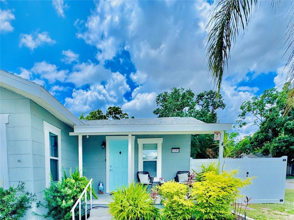 Photo of 1310 N Habana Avenue, Tampa, FL 33607 (MLS # TB8426351)