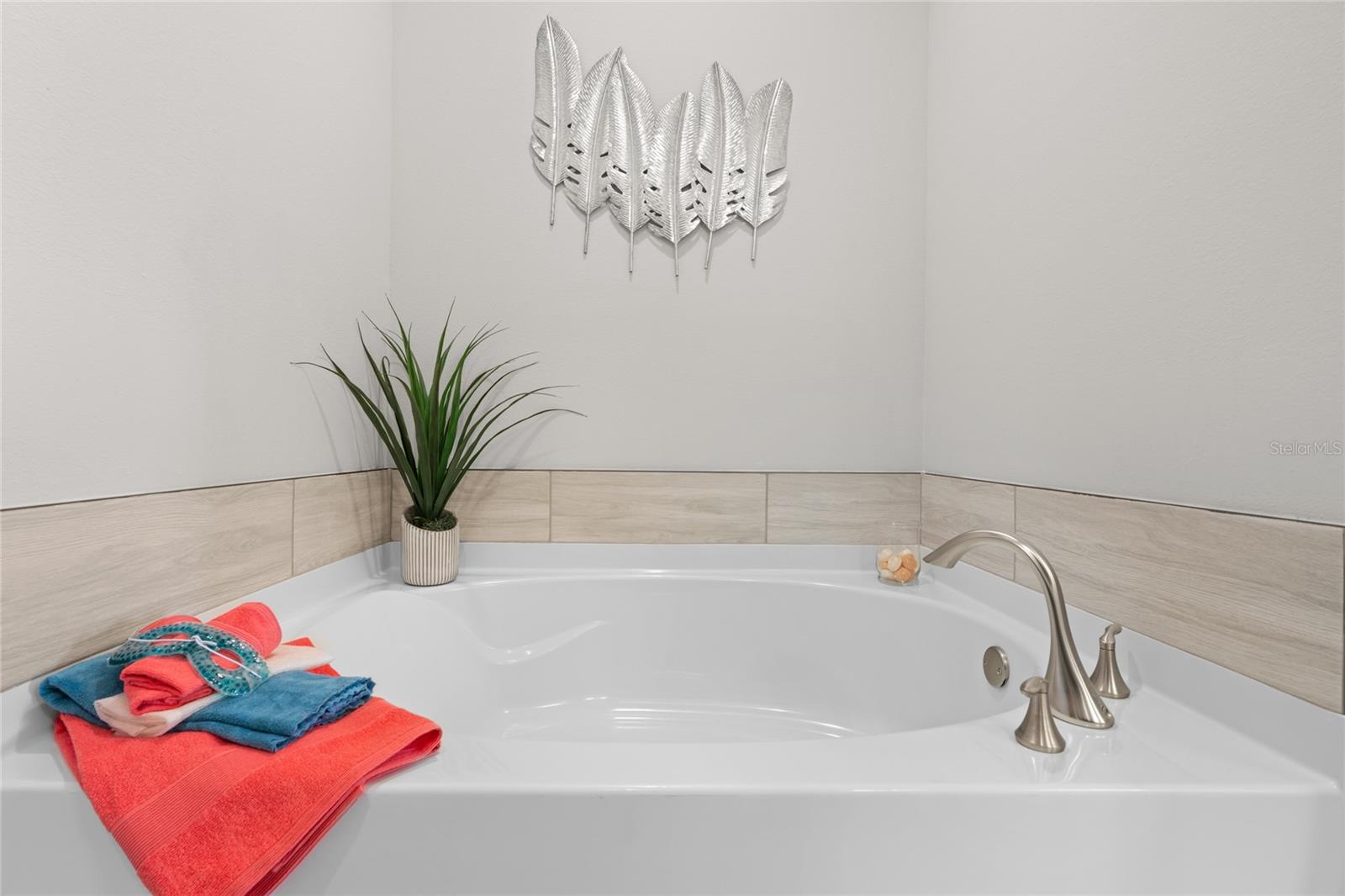 KIRKLAND FARMS - Residential