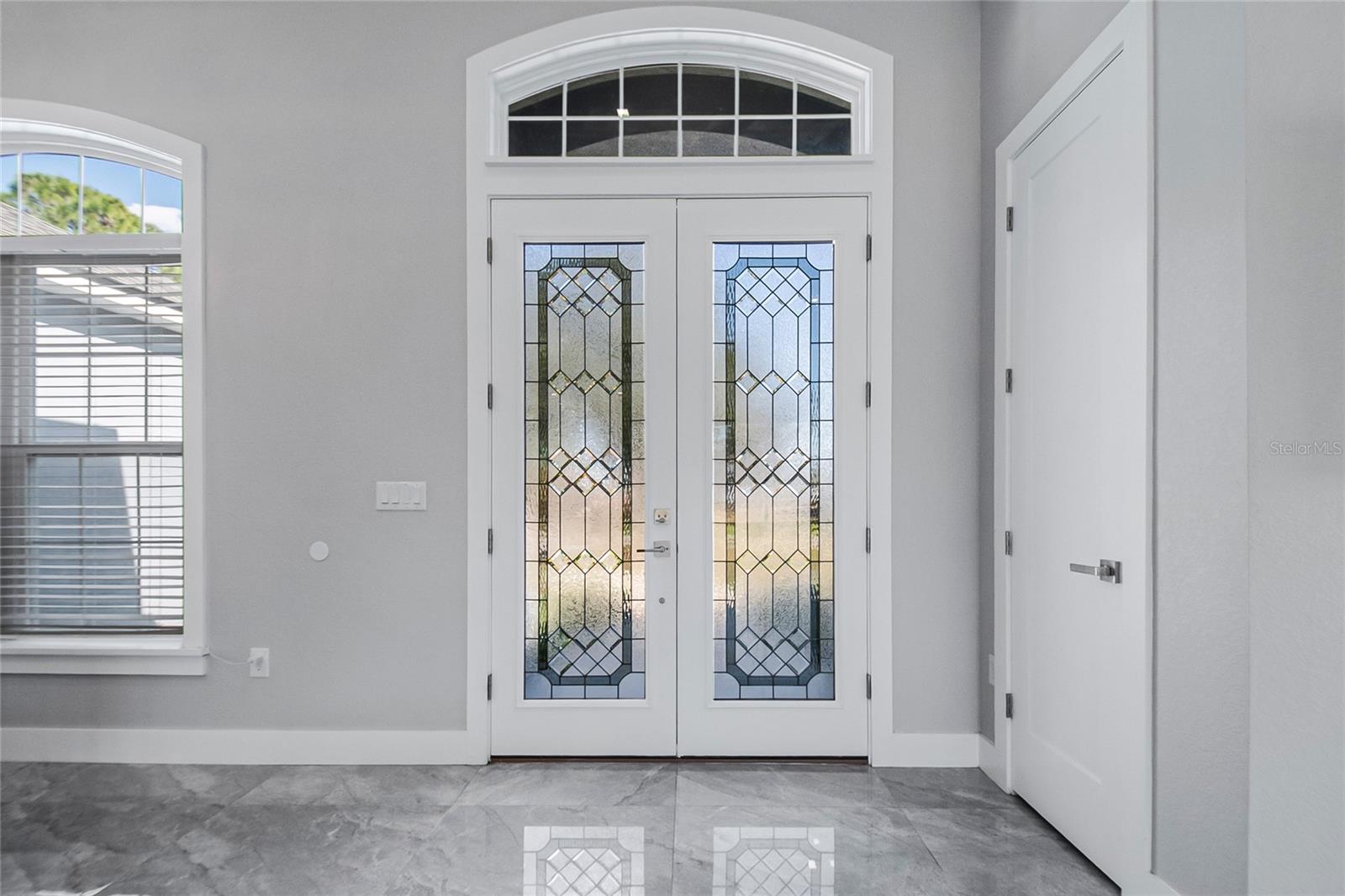 WALK IN WATER LAKE ESTATES PH 01 - Residential