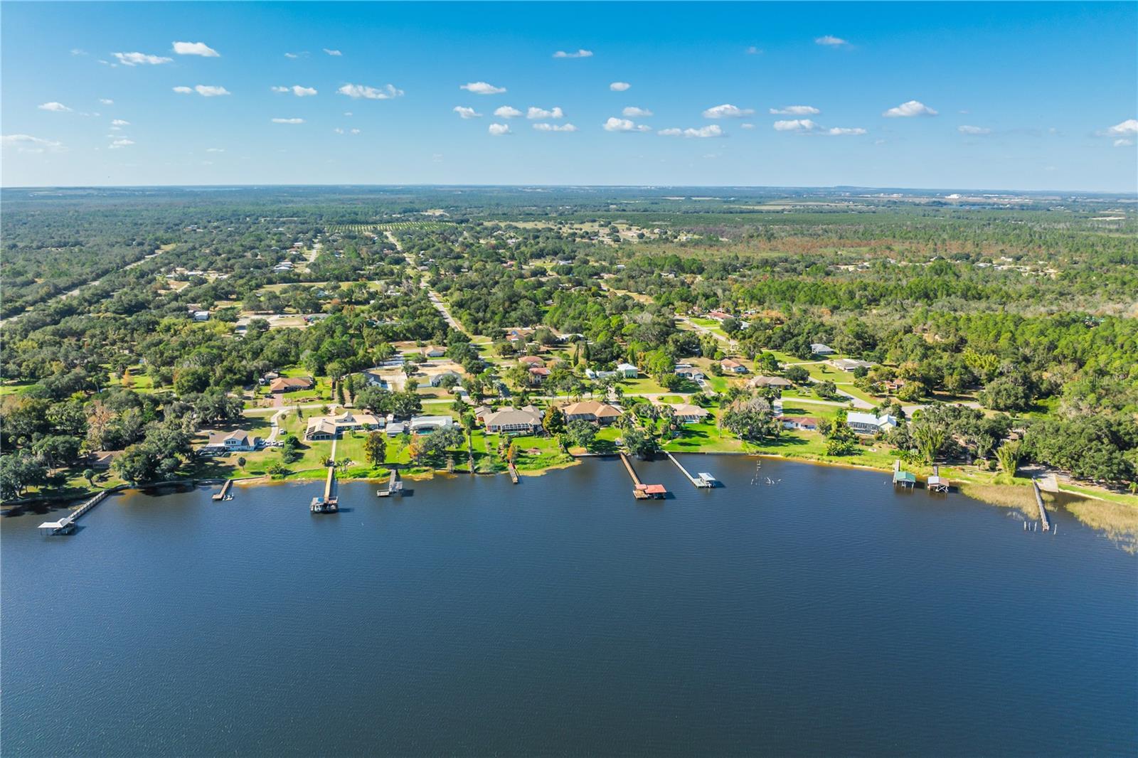 WALK IN WATER LAKE ESTATES PH 01 - Residential