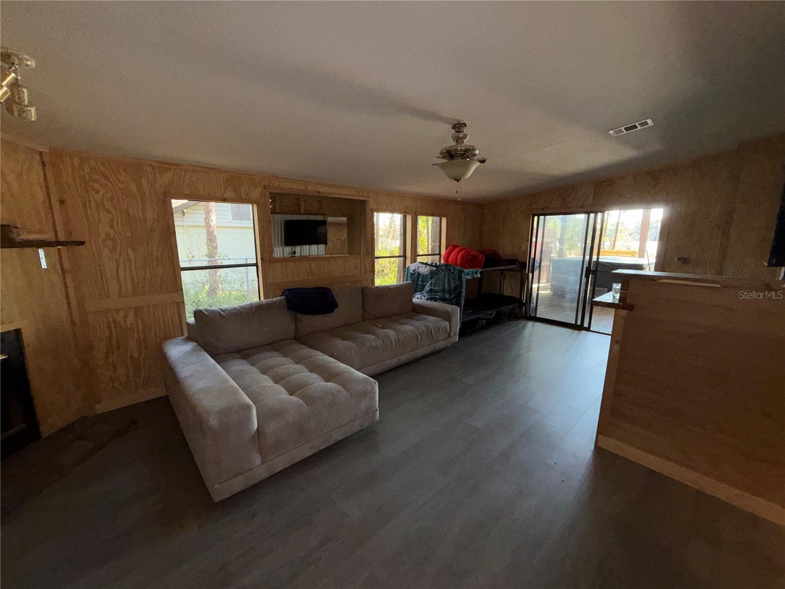 LAKEVIEW PARK - Residential